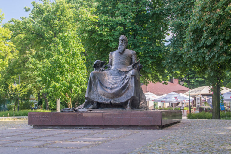 Pomnik Jana Kochanowskiego w Radomiu